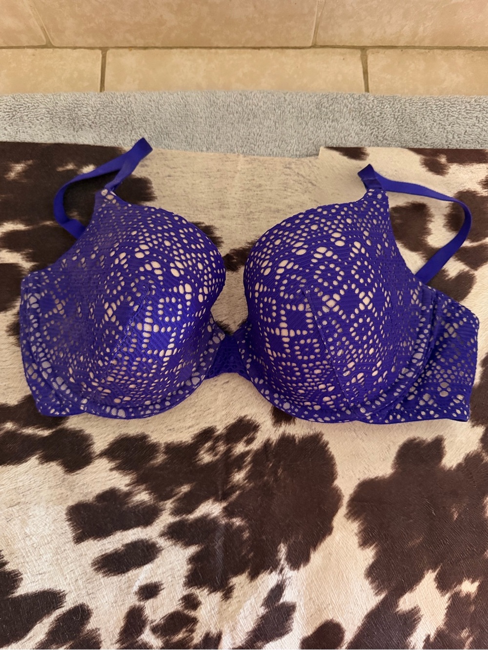 Victoria's Secret Royal Purple Lace Underwire Bra